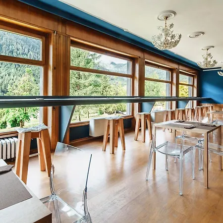 Auronzo - Outdoor Basecamp ホテル アウロンツォ・ディ・カドーレ