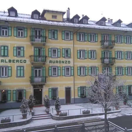 Auronzo - Outdoor Basecamp 4* アウロンツォ・ディ・カドーレ