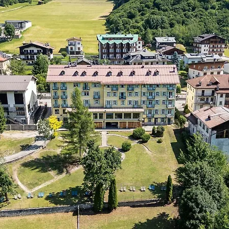 Auronzo - Outdoor Basecamp Szálloda